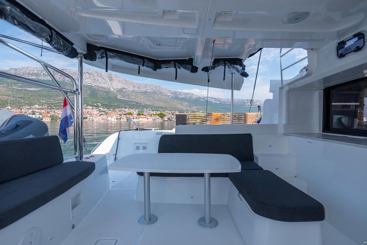 Lagoon 46