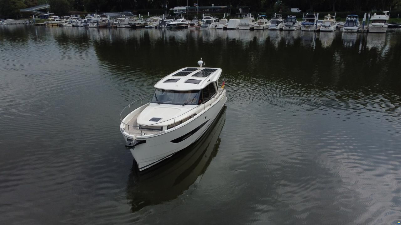 Greenline 39