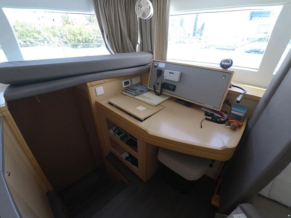 Lagoon 450 F