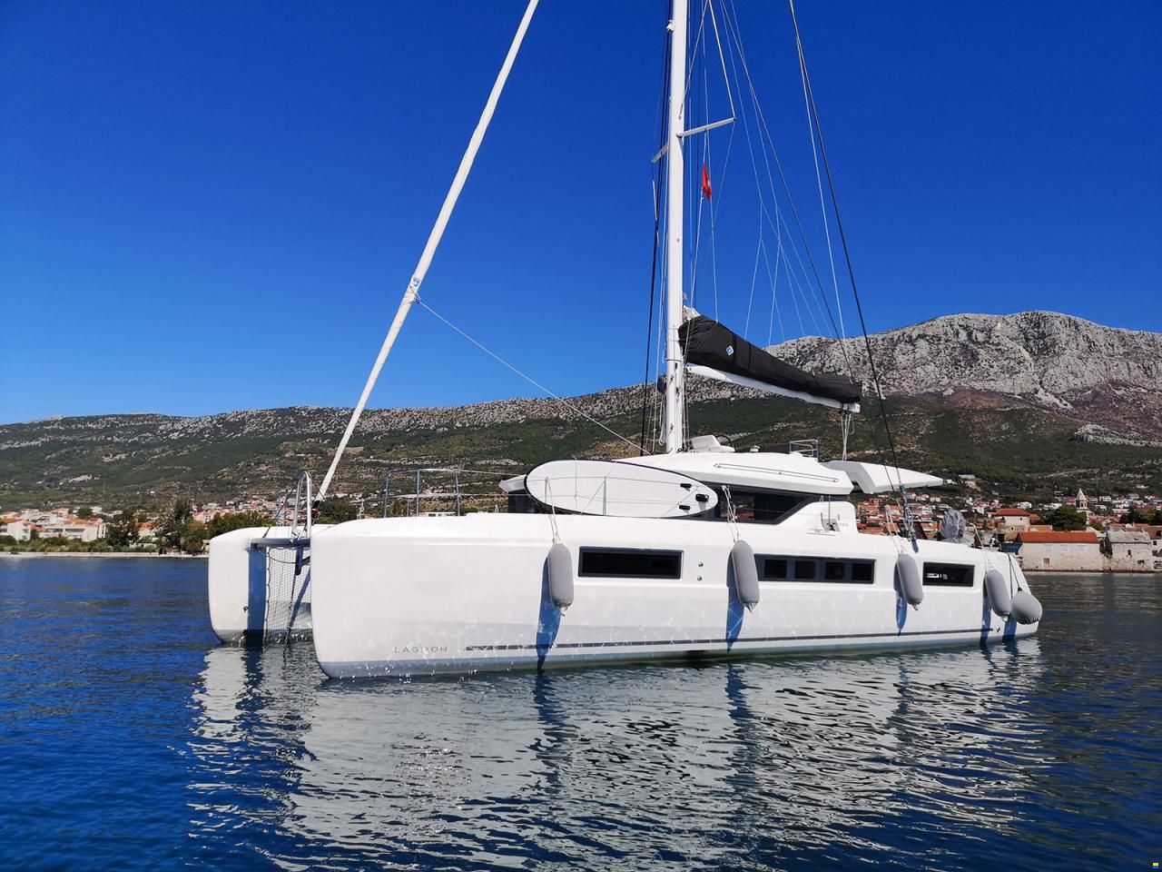 Lagoon 50