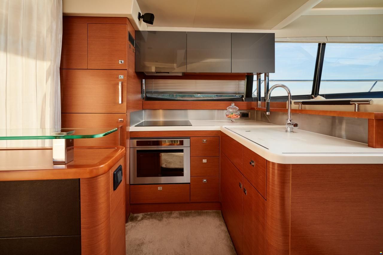 Jeanneau Prestige  550 Fly