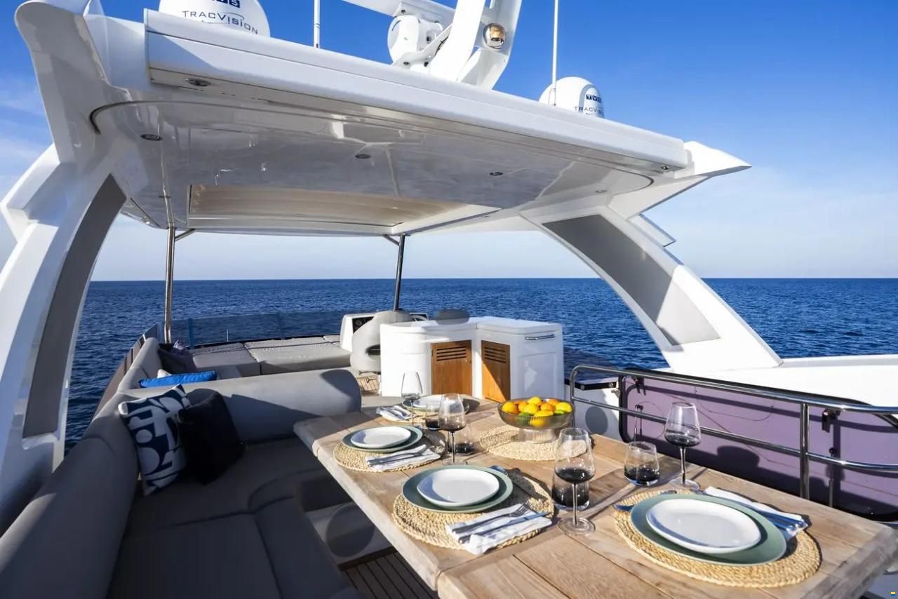 Sunseeker Manhattan 66