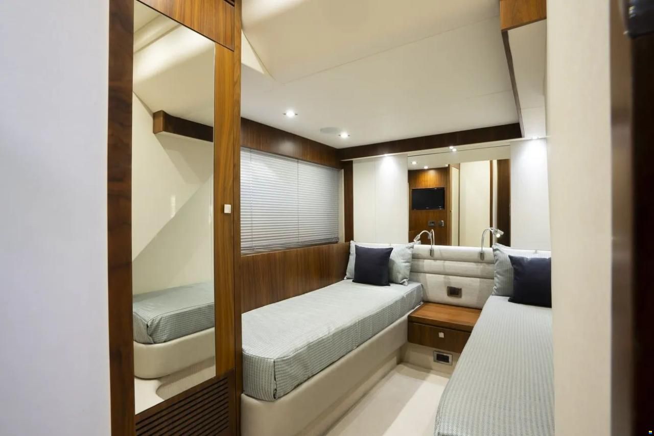 Sunseeker Manhattan 66