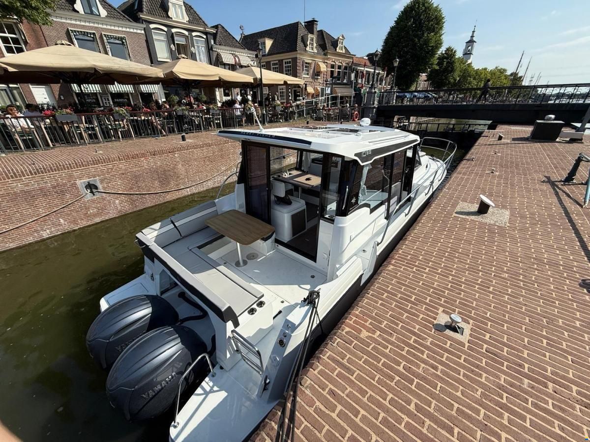Jeanneau Merry Fisher 1095 Coup&eacute; Hardtop