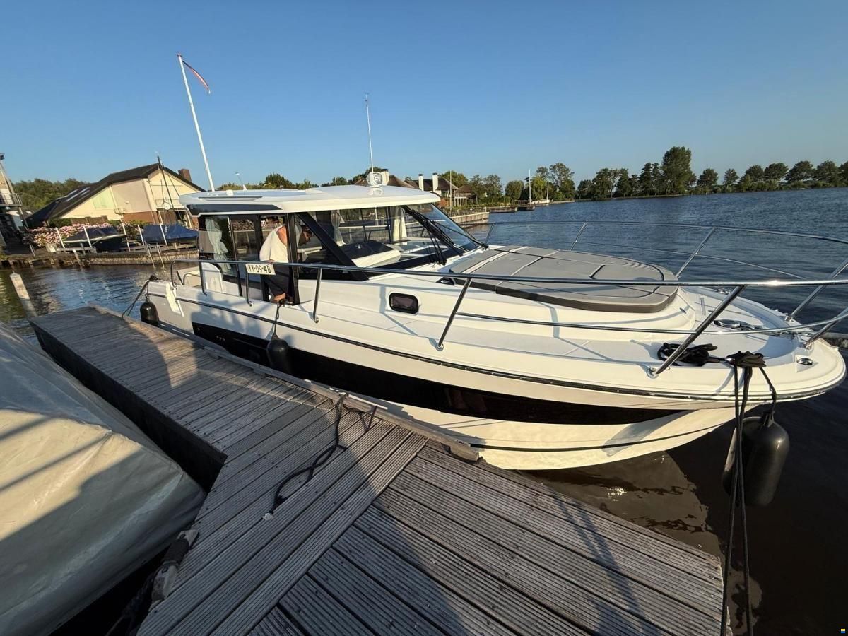 Jeanneau Merry Fisher 1095 Coup&eacute; Hardtop