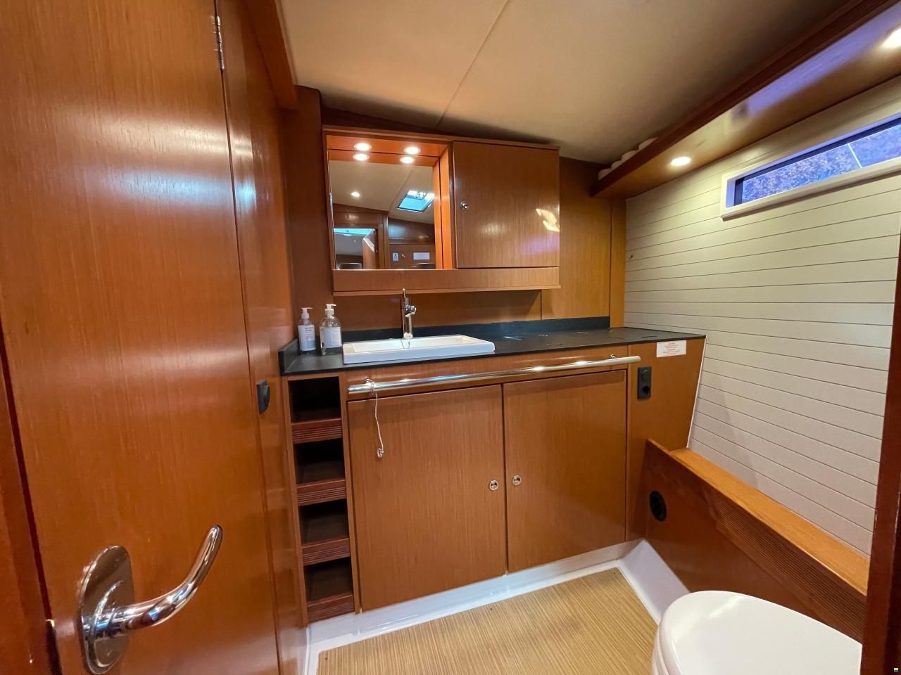 Bavaria 55 cruiser