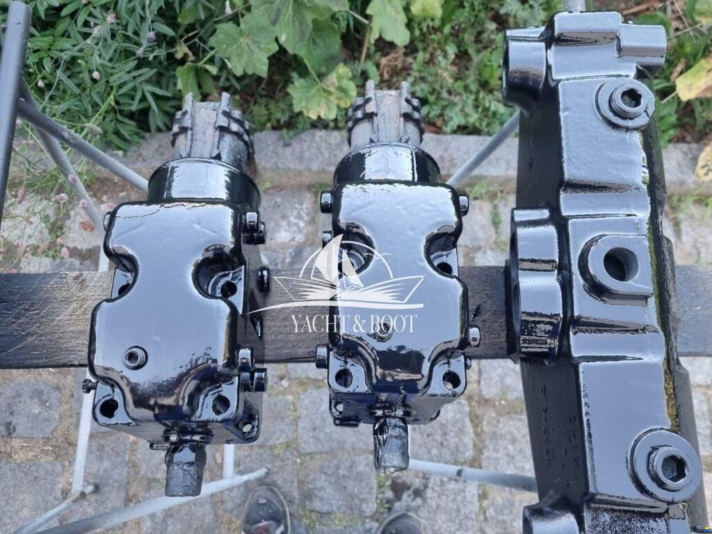 Maxum 2400 SCR