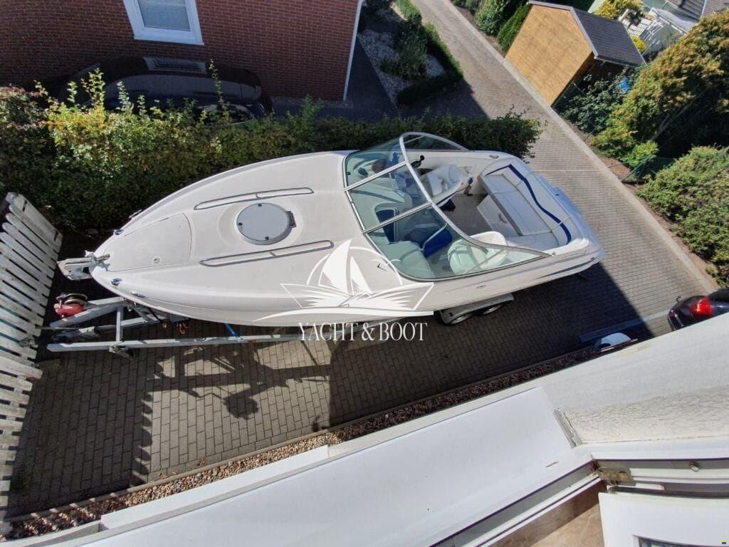 Maxum 2400 SCR