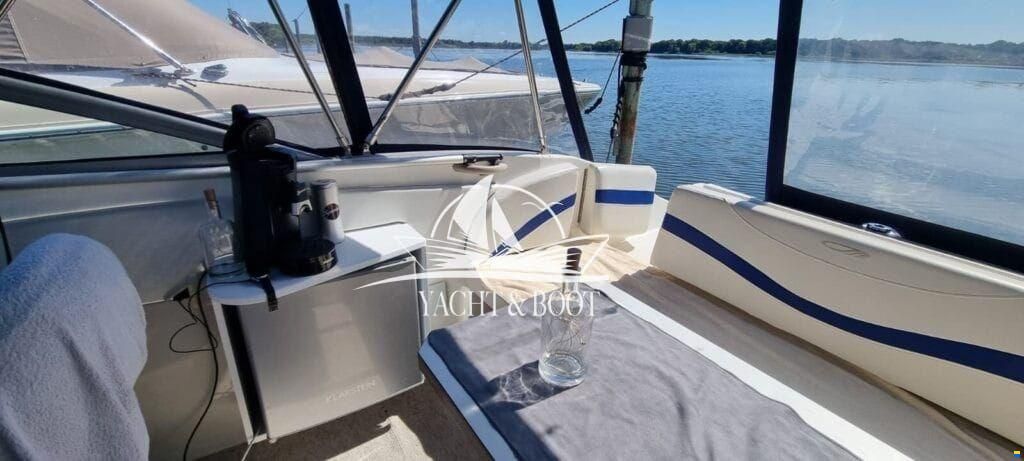 Maxum 2400 SCR