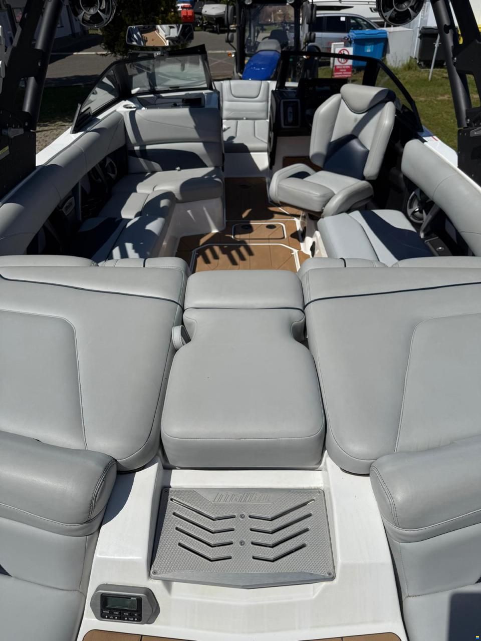 Malibu Wakesetter 22 MXZ