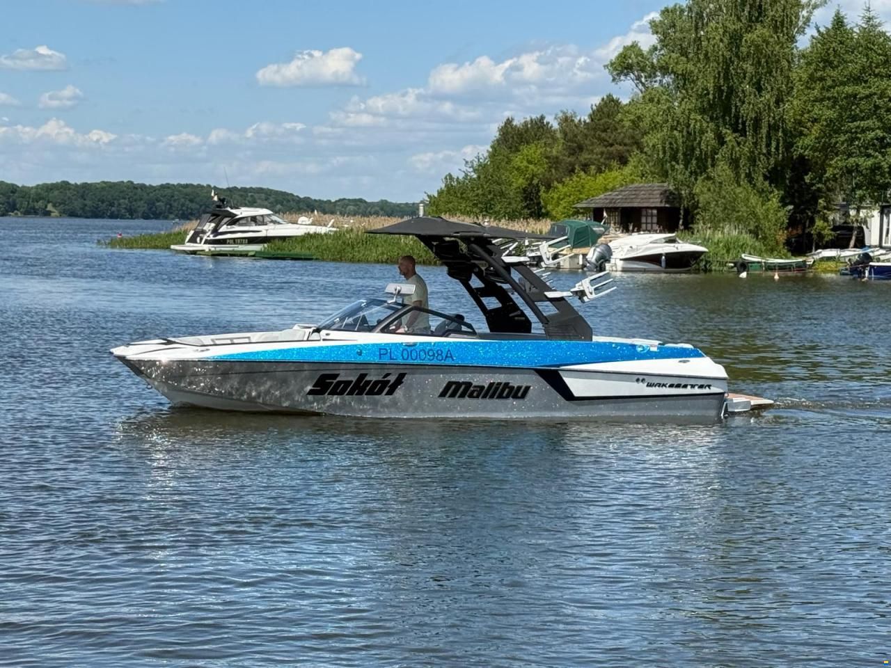 Malibu Wakesetter 22 MXZ