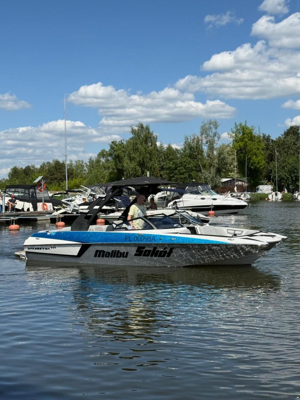 Malibu Wakesetter 22 MXZ