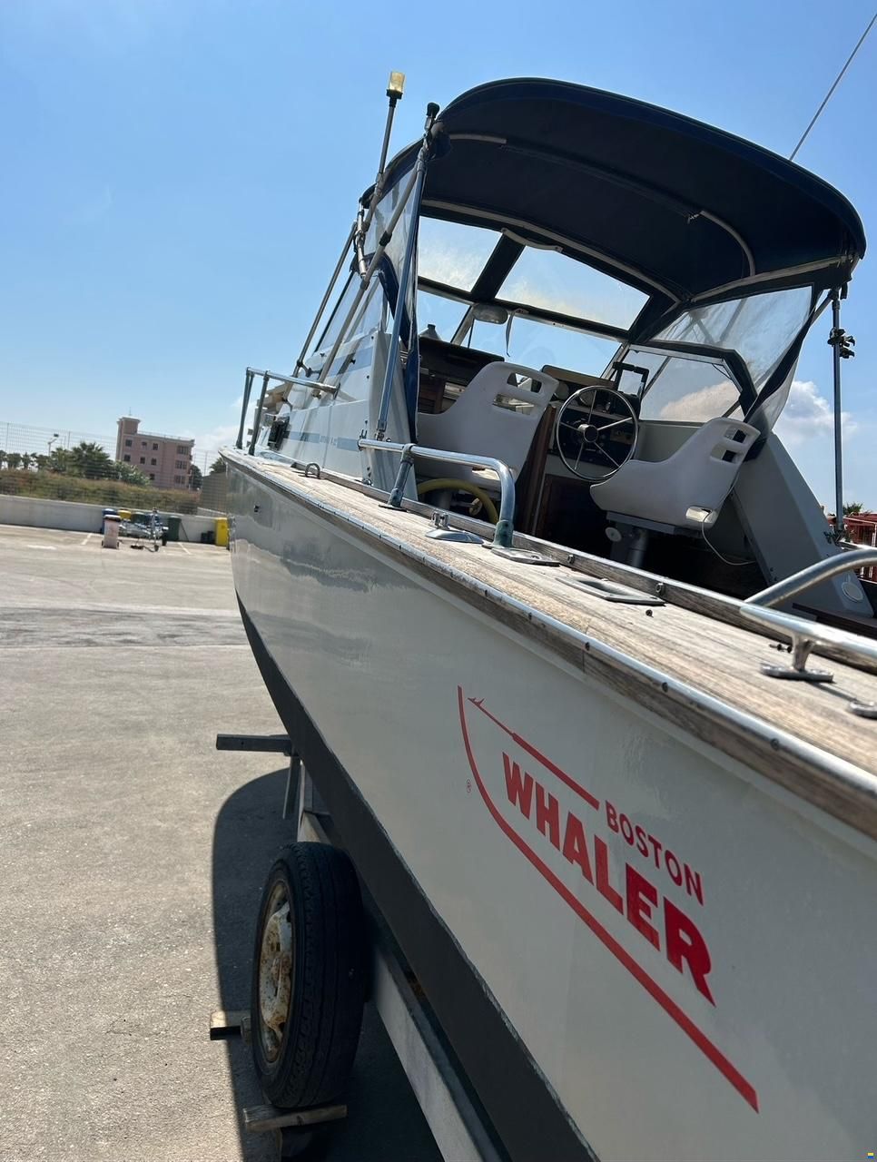 Boston Whaler Revenge 22