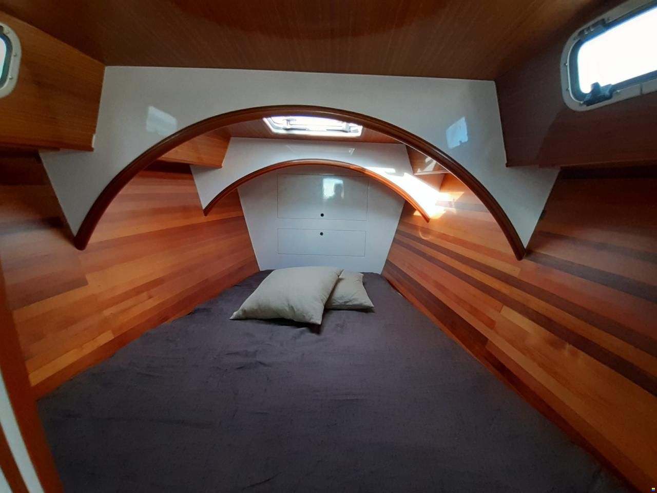 HYBO 39 LRC / Ocean Observer SL