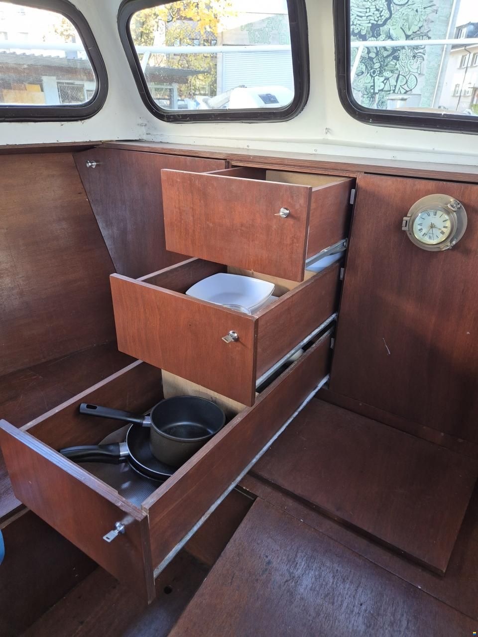 Braassemkruiser 800, NL