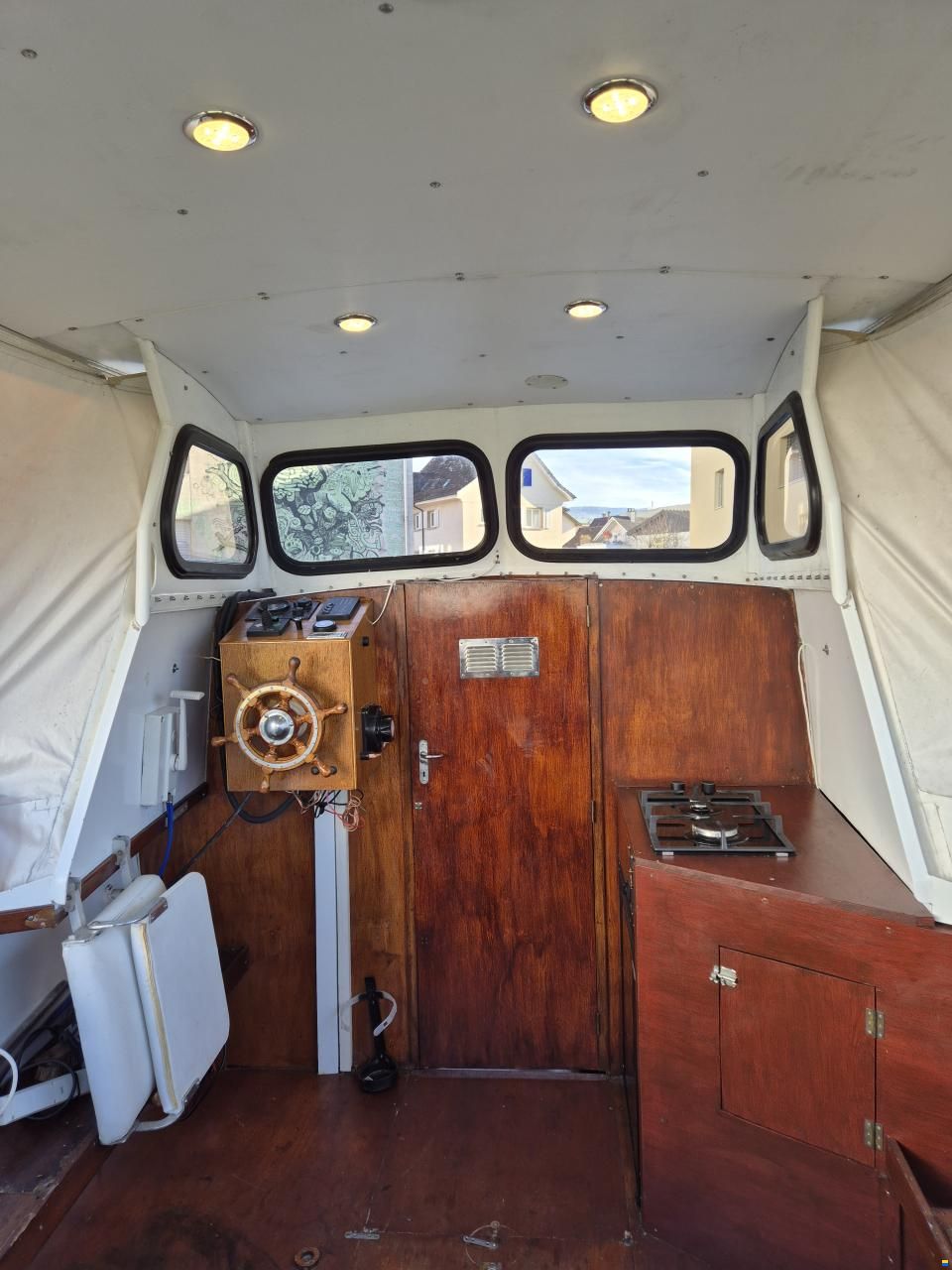 Braassemkruiser 800, NL