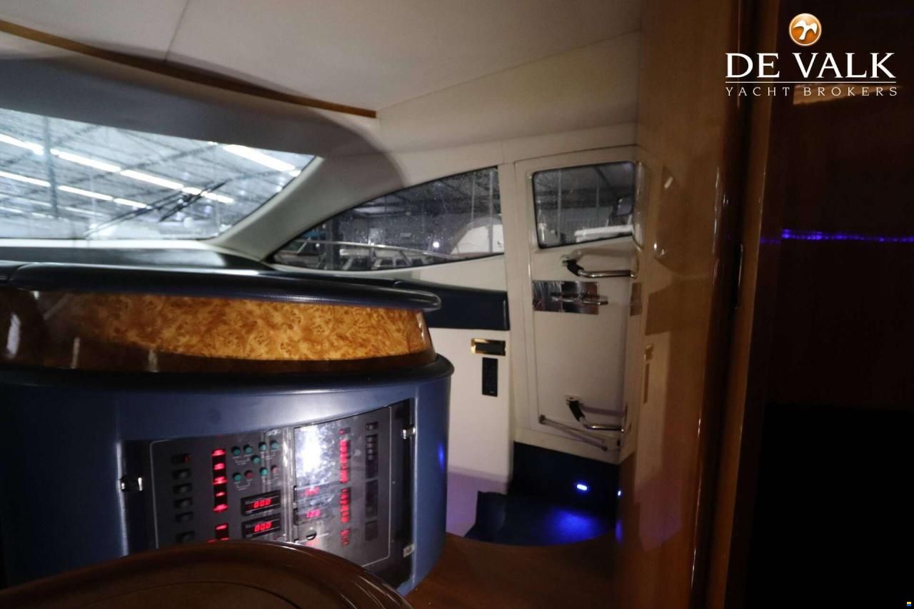 Azimut 68 Plus