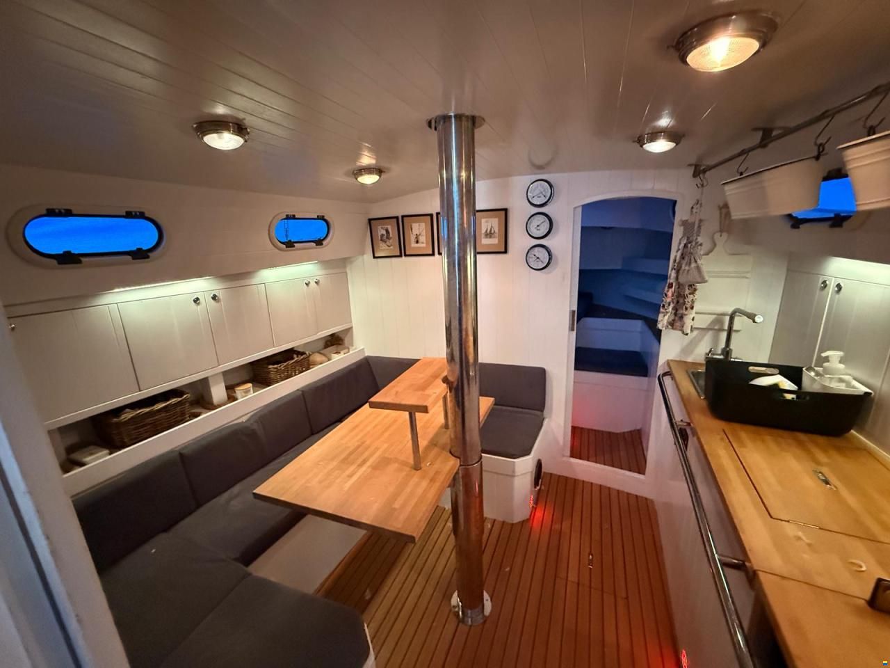 Nauticat JANMOR 33