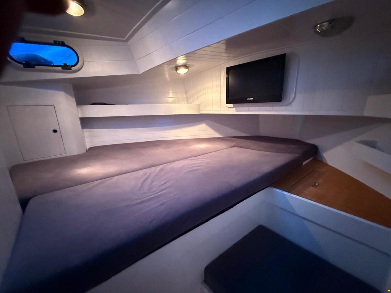 Nauticat JANMOR 33