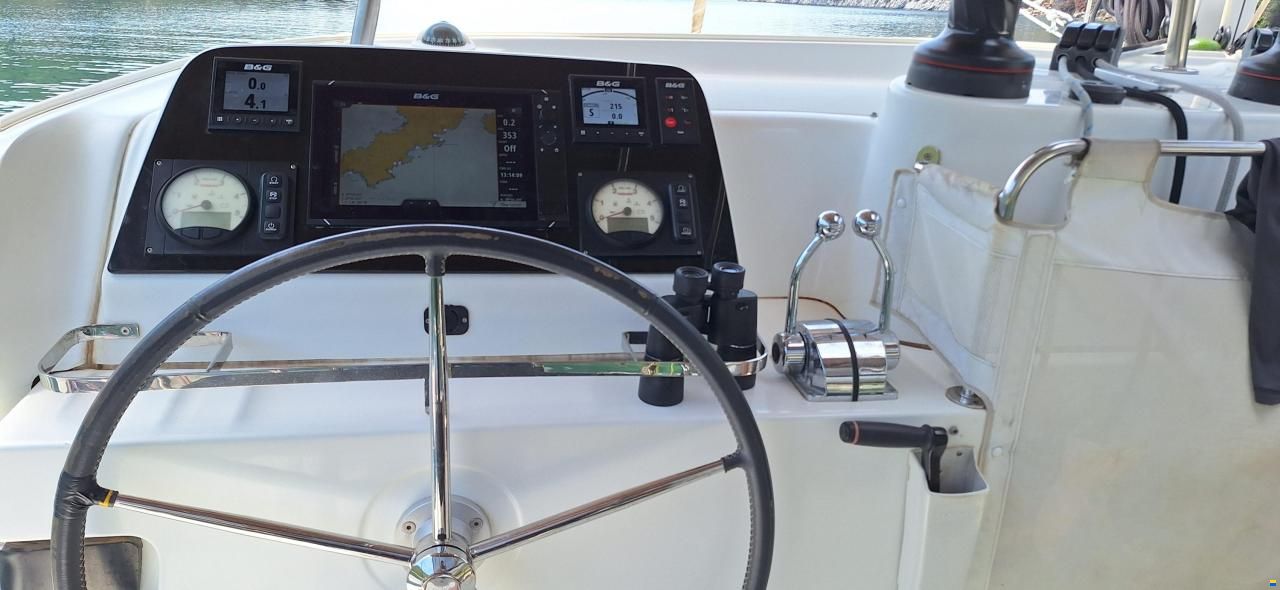 Lagoon 42