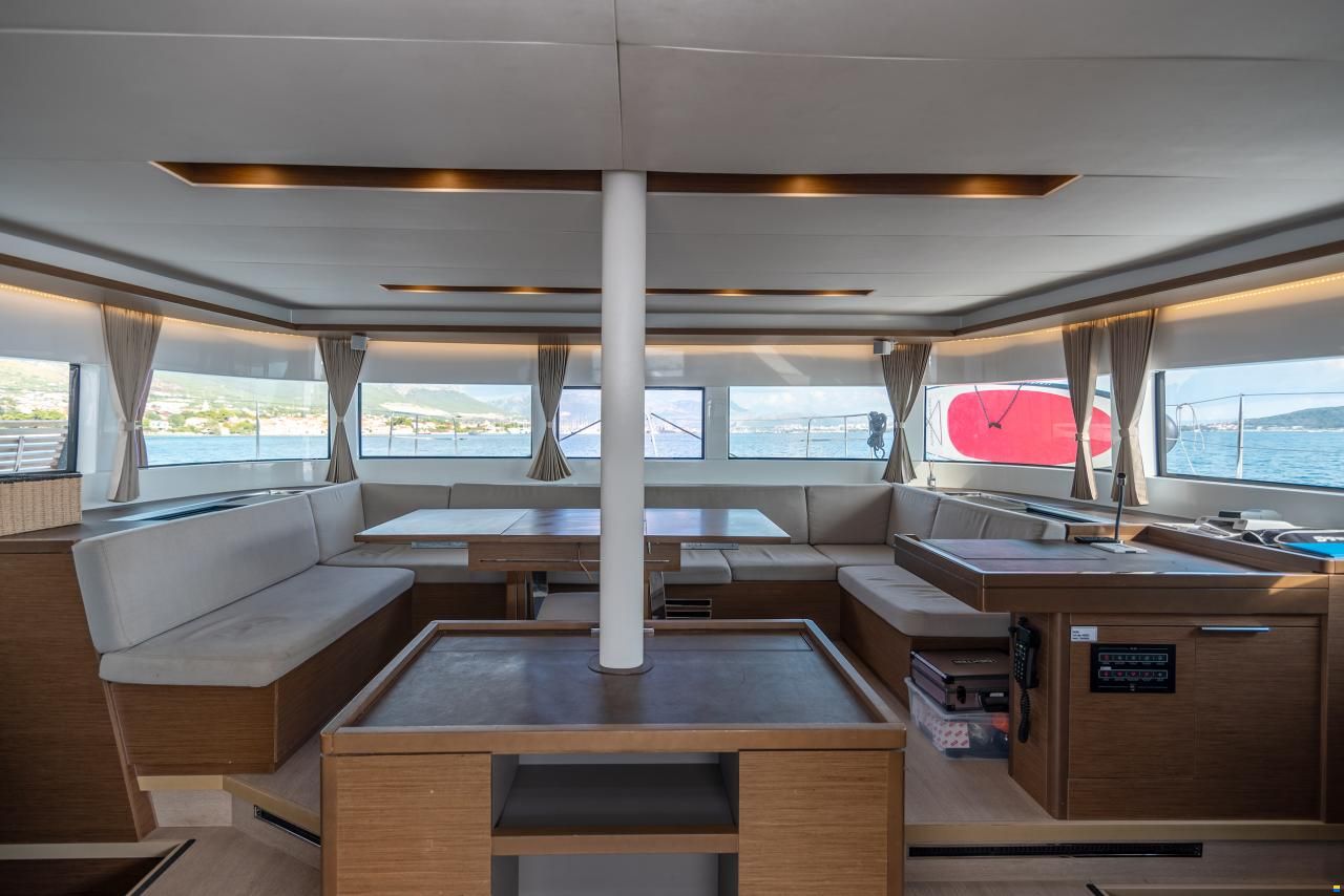 Lagoon 50