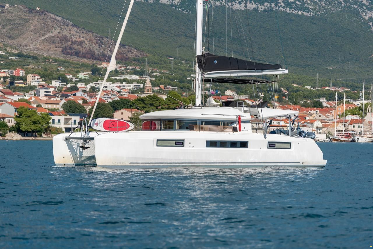 Lagoon 50
