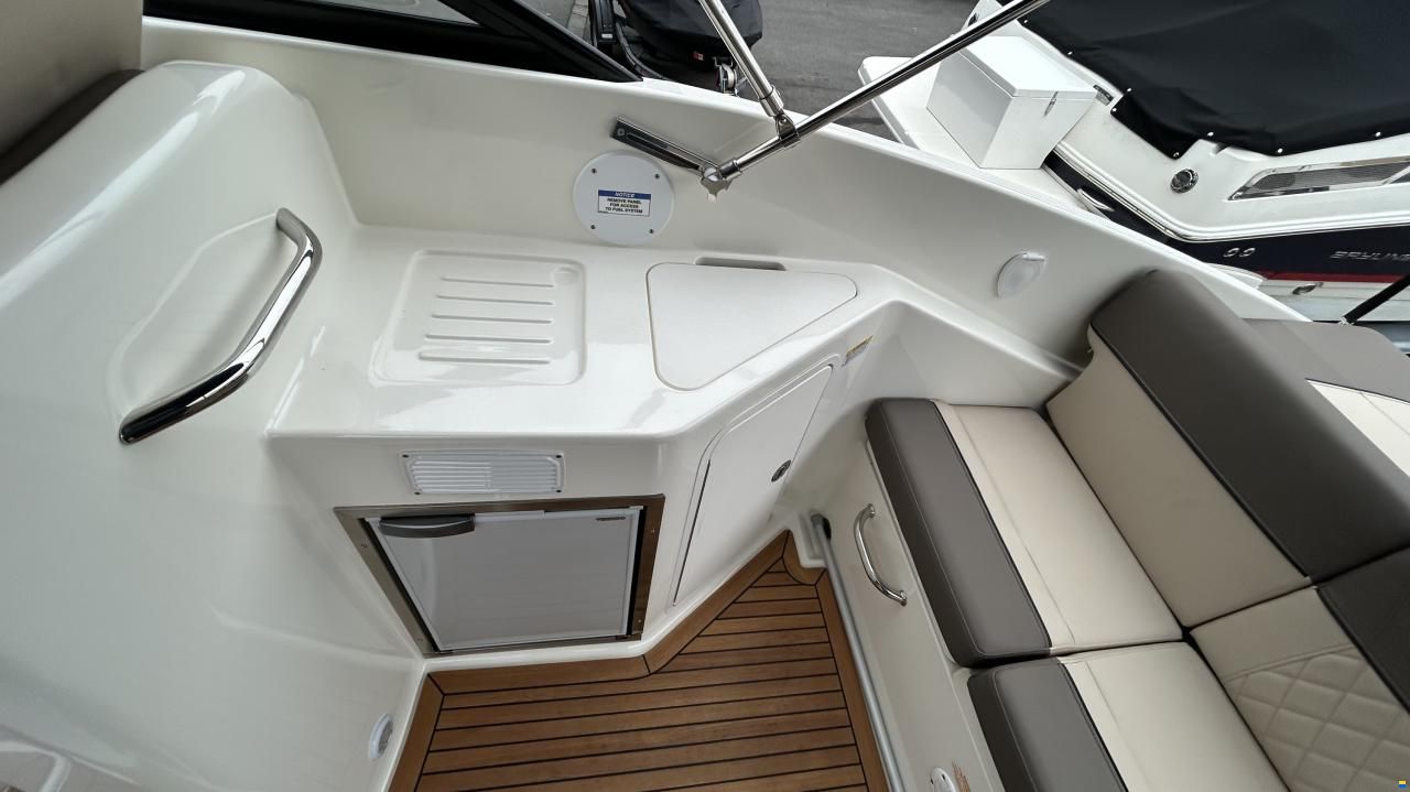 Bayliner 742 R