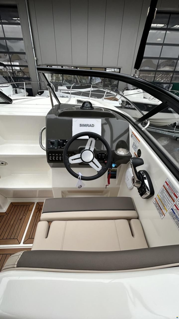 Bayliner 742 R