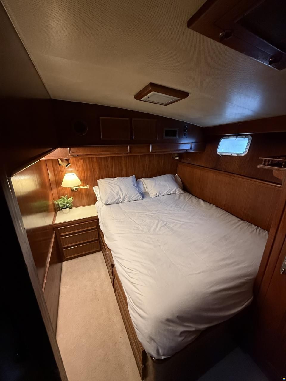 Hatteras 46 Convertible