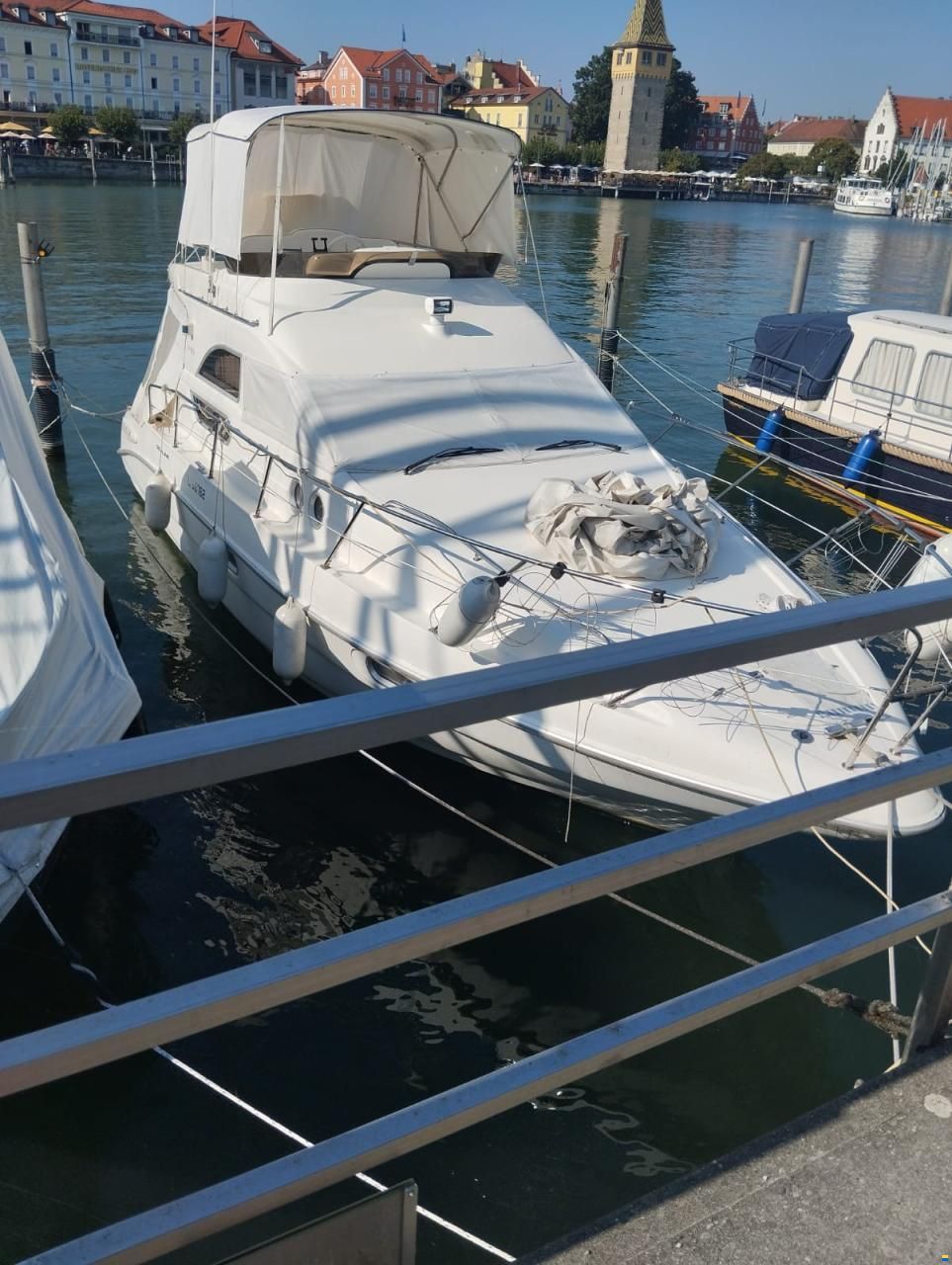 Sealine F33