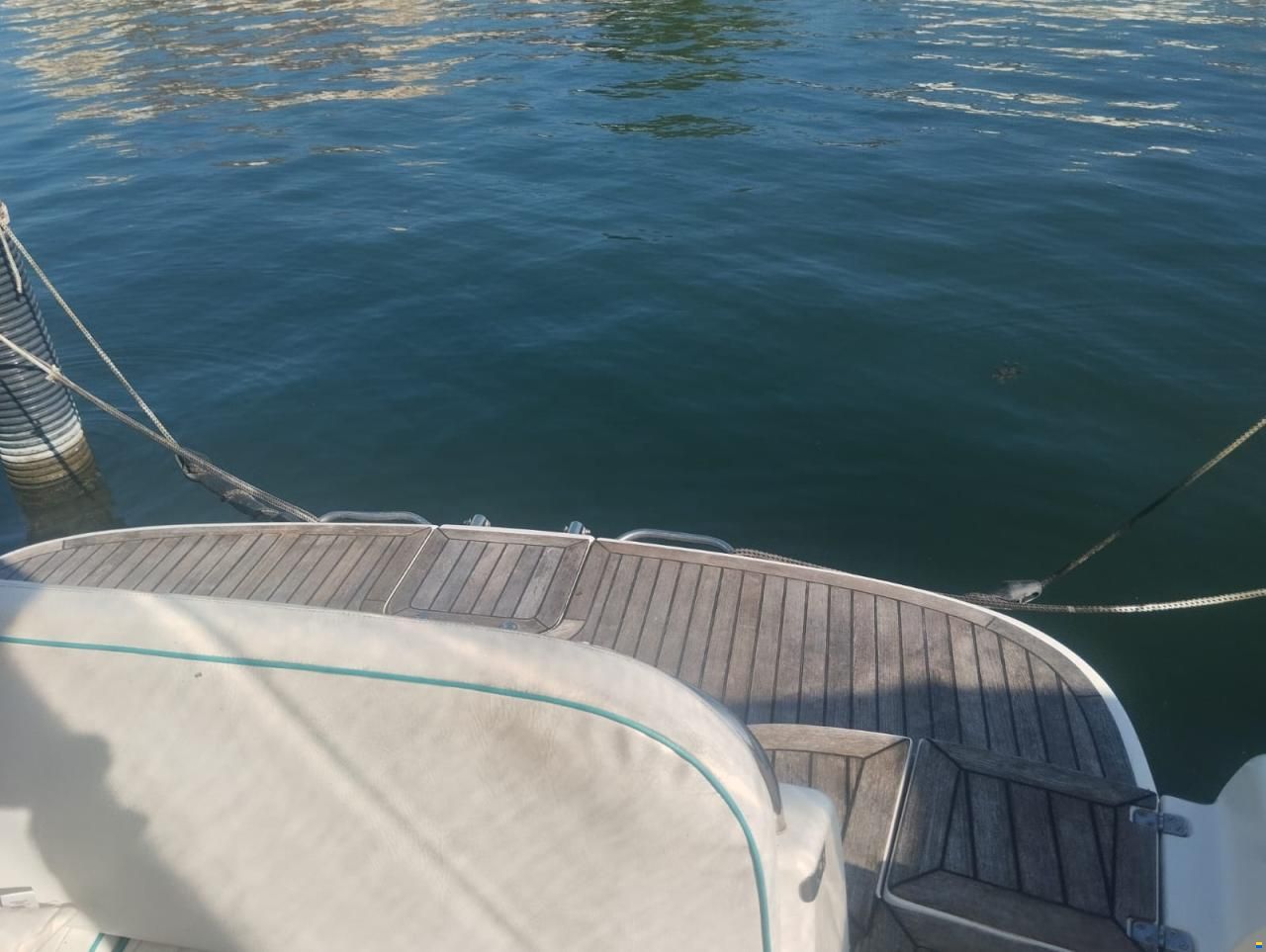 Sealine F33