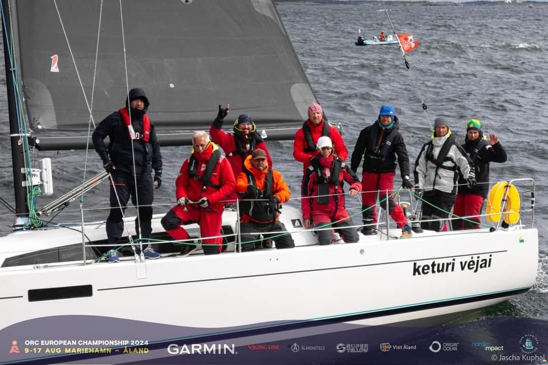 J Boats 112E