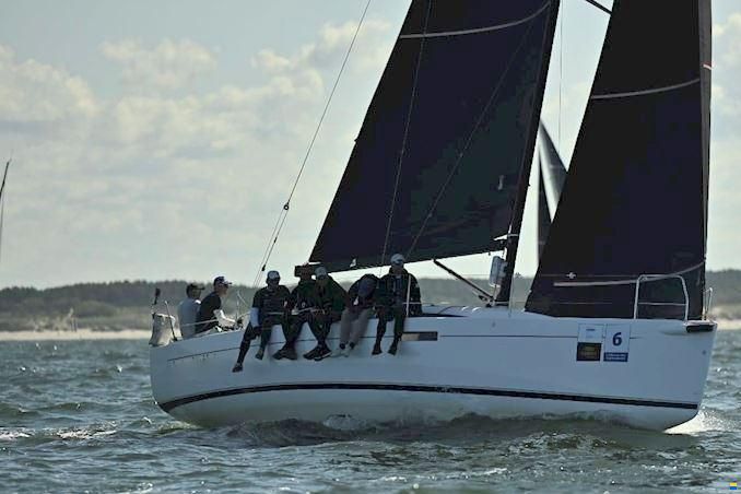 J Boats 112E