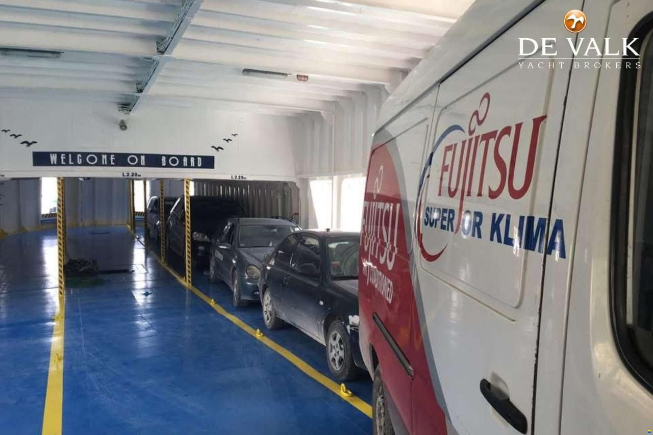 CAR/PASSENGERS FERRY 40