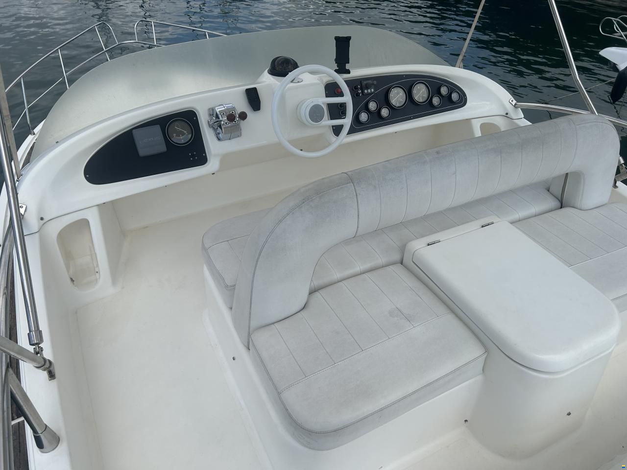 Azimut 40 Fly