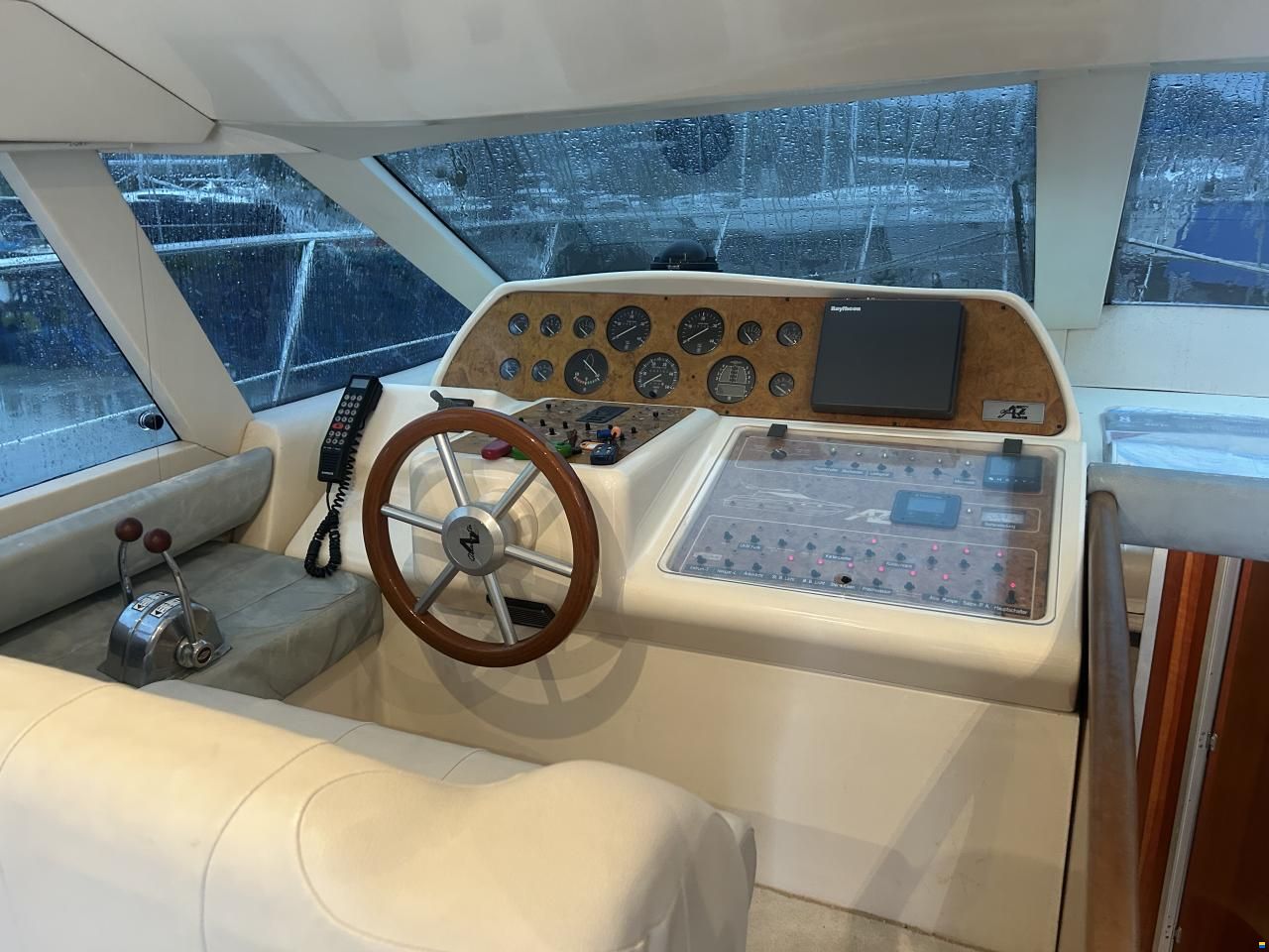 Azimut 40 Fly