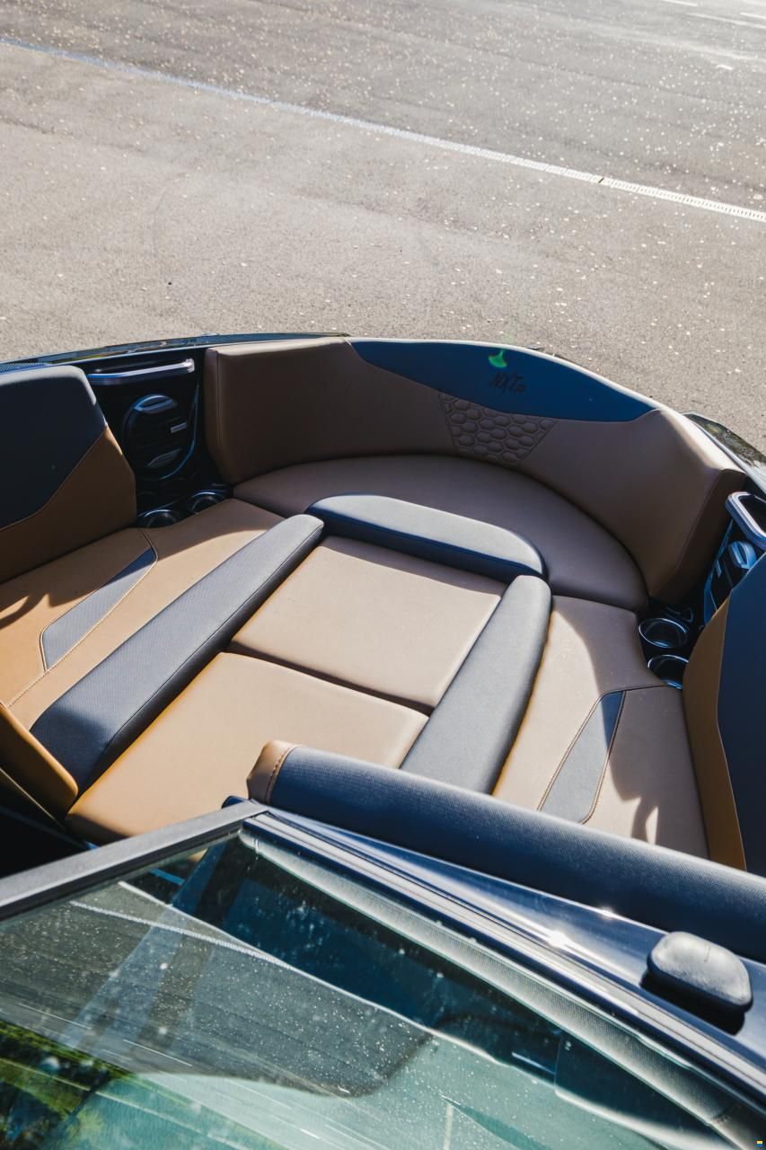 MasterCraft NXT23 | 2026 | black