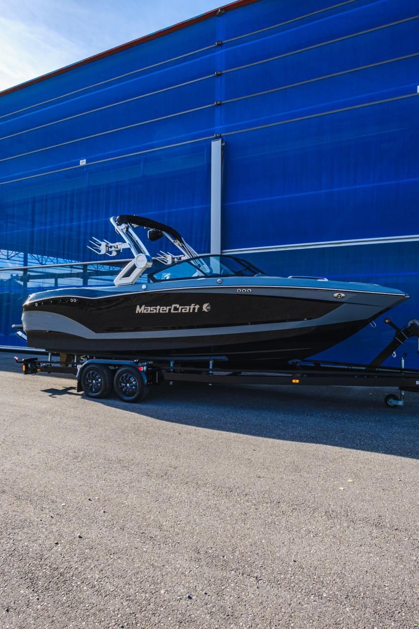 MasterCraft X24 | 2022 | Black & Grey