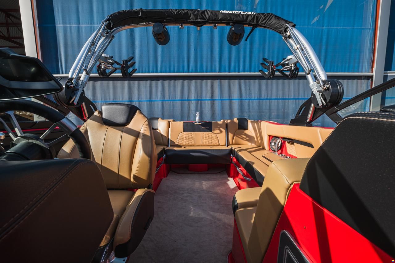 MasterCraft X22 | 2022 | red-int.beige
