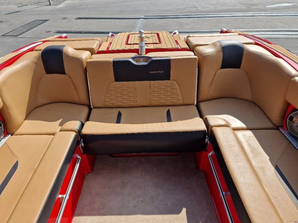 MasterCraft X22 | 2022 | red-int.beige