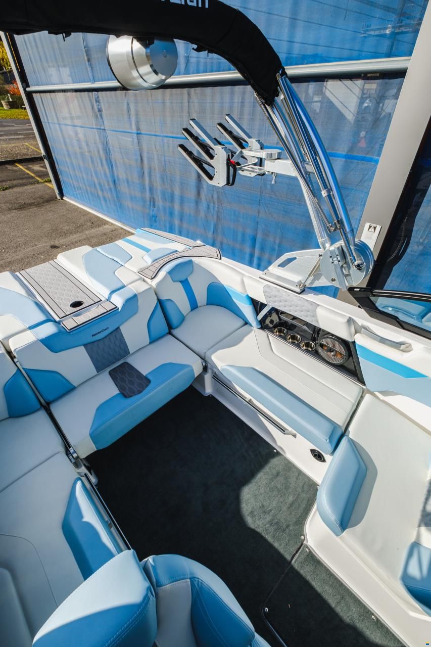 MasterCraft XT20 | 2023 | White & Blue