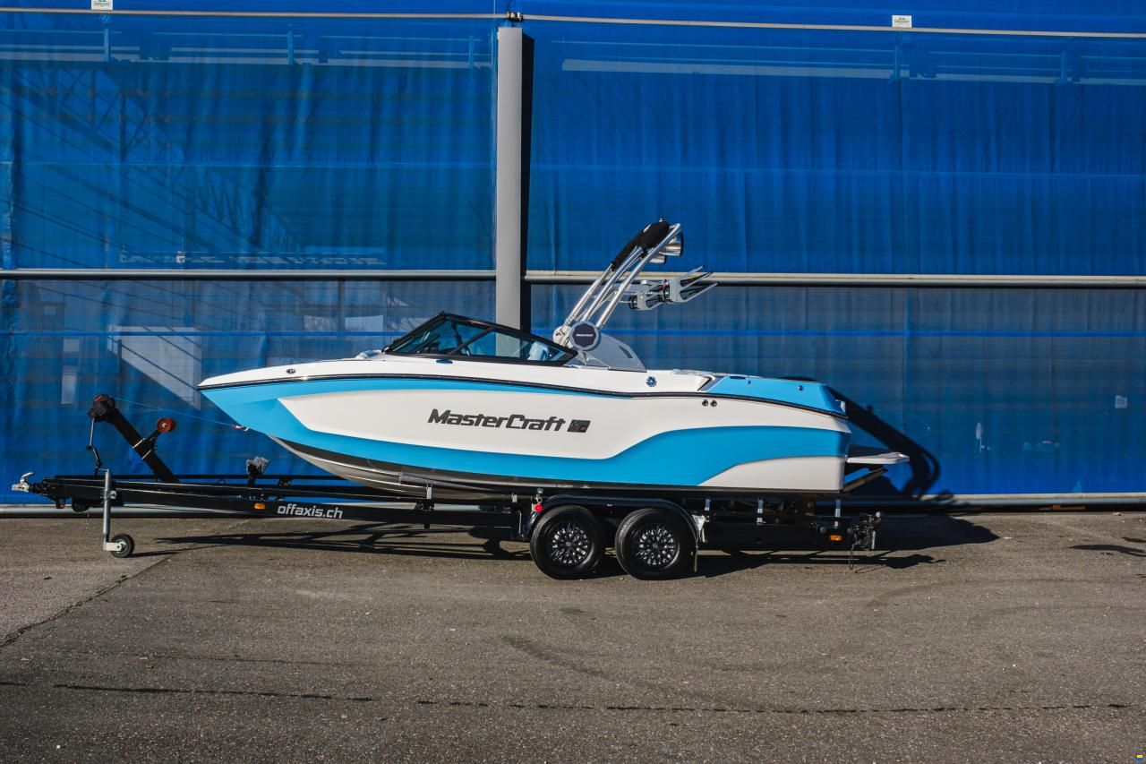 MasterCraft XT20 | 2023 | White & Blue