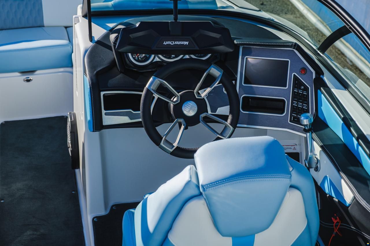 MasterCraft XT20 | 2023 | White & Blue