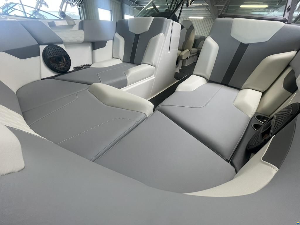 MasterCraft XT24 | 2023 | wht-turquoise