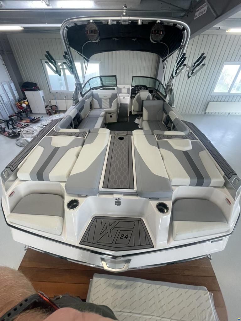 MasterCraft XT24 | 2023 | wht-turquoise