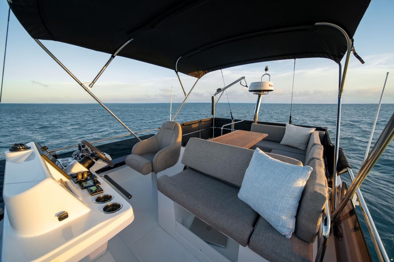 Beneteau Swift Trawler 37 Fly, 2027 NEW BOAT
