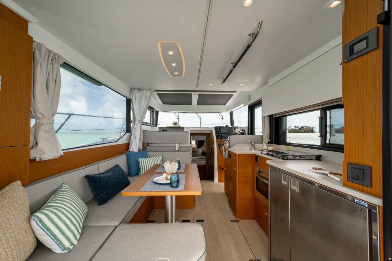 Beneteau Swift Trawler 37 Fly, 2027 NEW BOAT