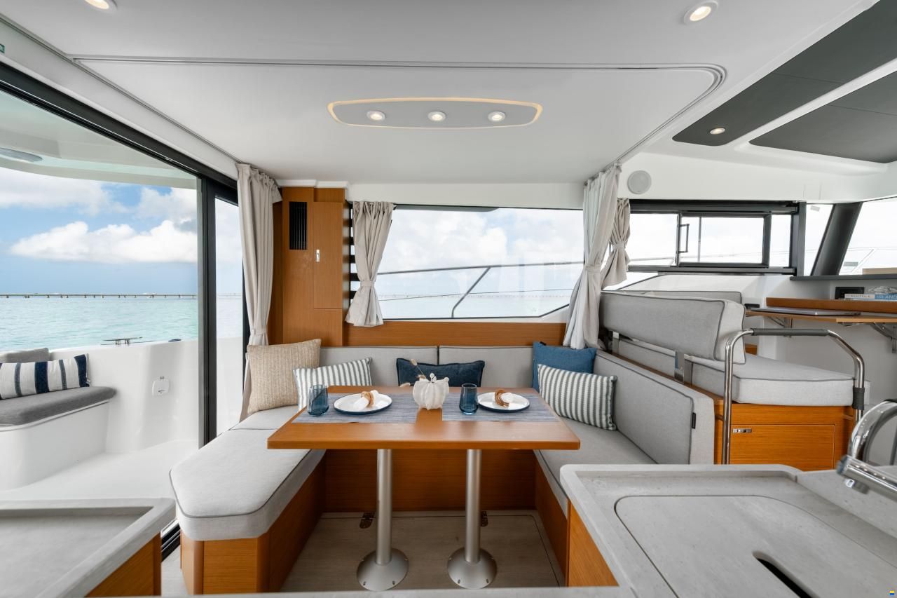 Beneteau Swift Trawler 37 Fly, 2027 NEW BOAT