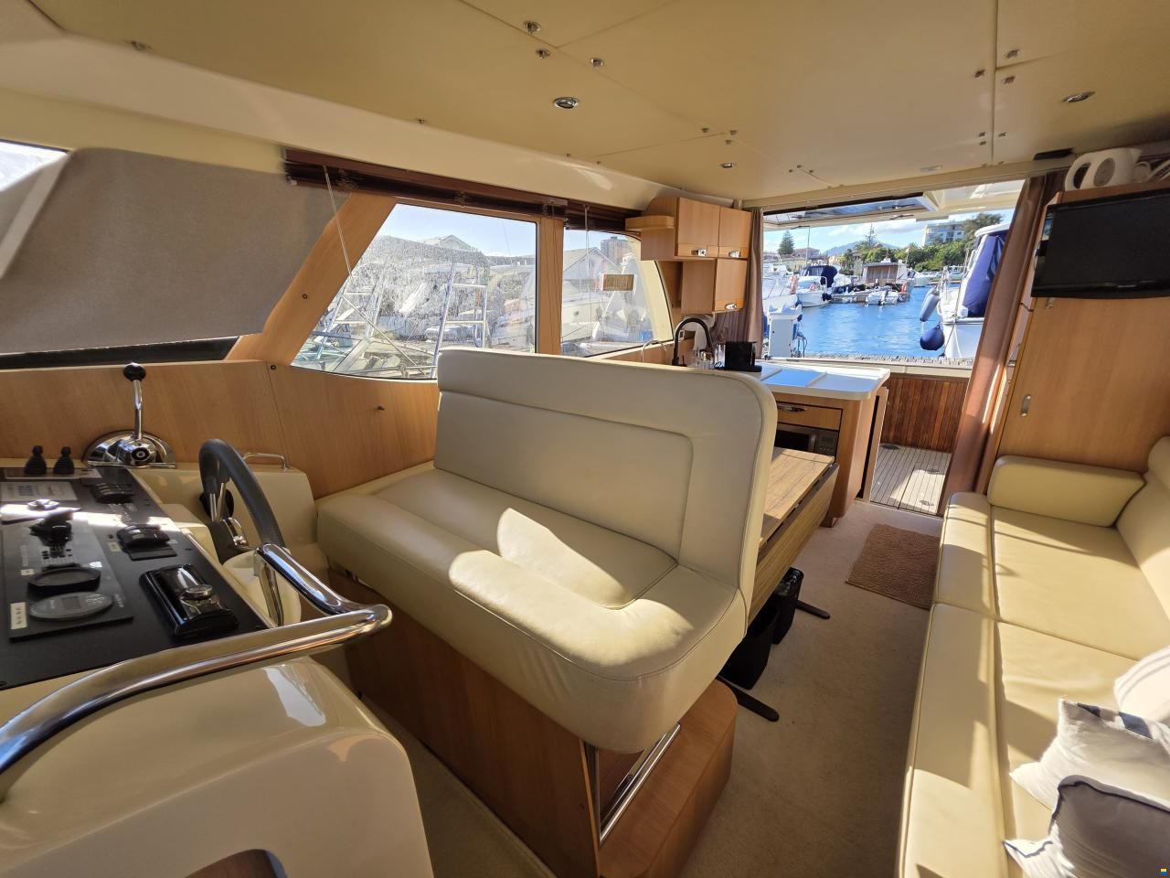 Greenline 33 Hybrid