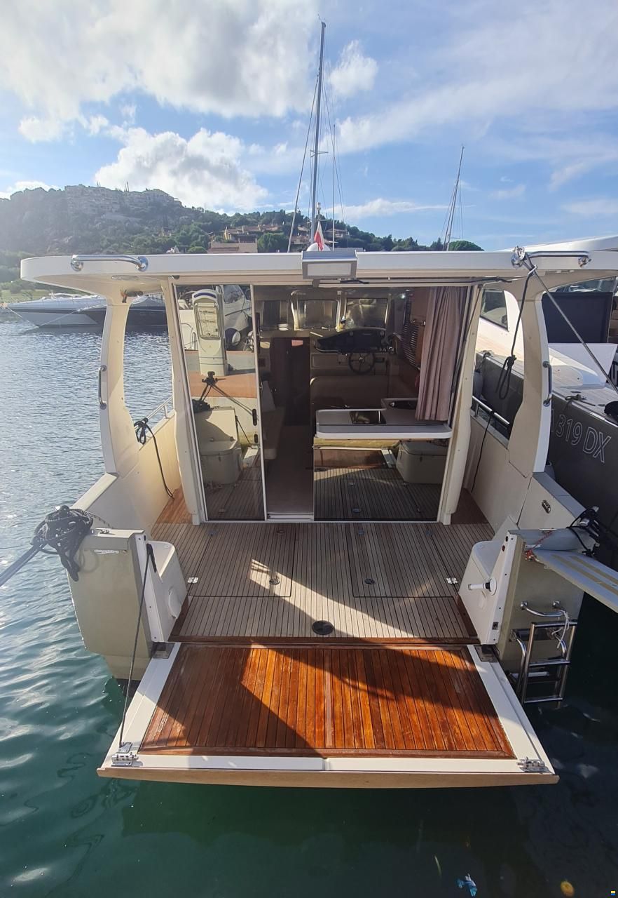 Greenline 33 Hybrid